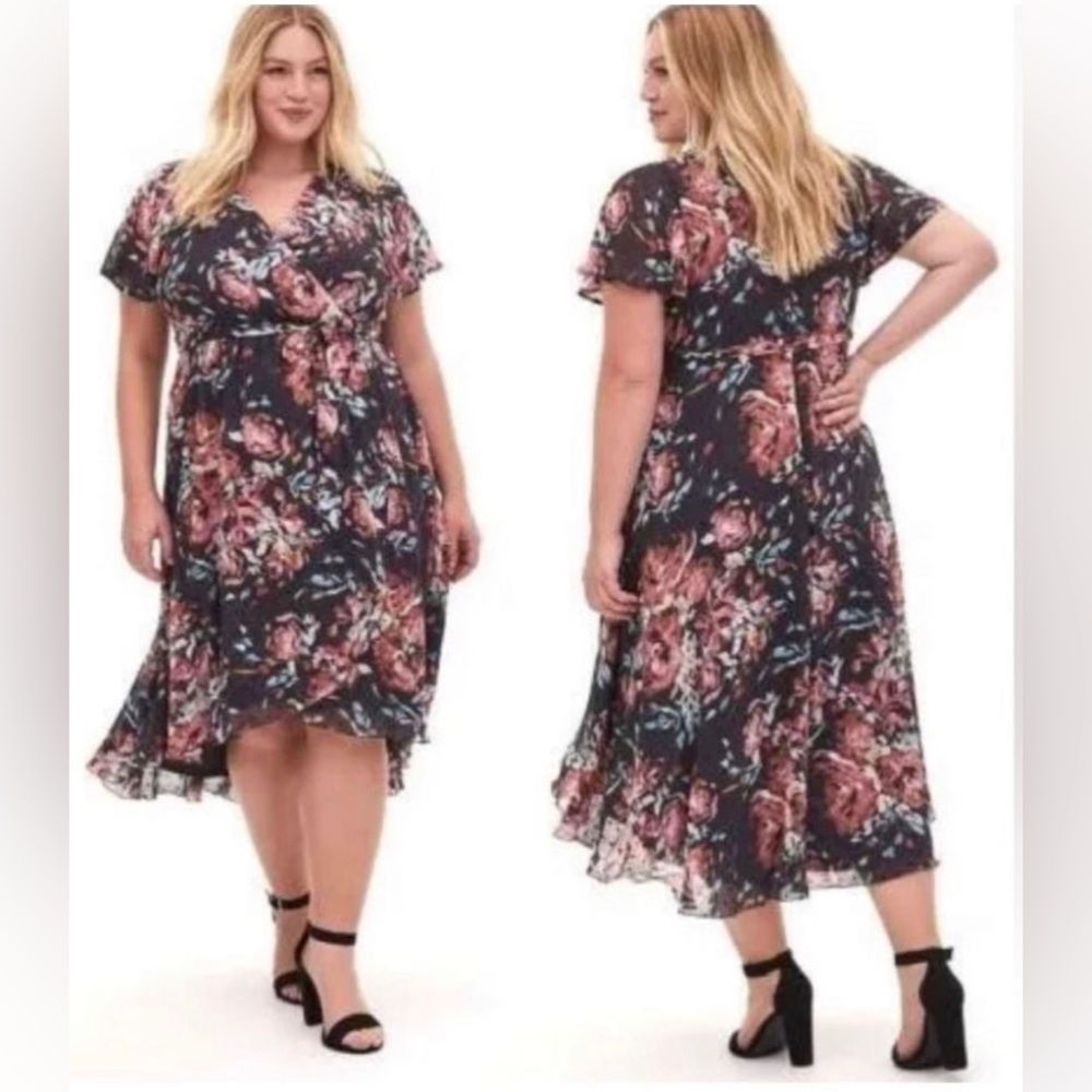 NWT Torrid Floral Dark Grey Faux Wrap Swiss Dot Dress 1x
